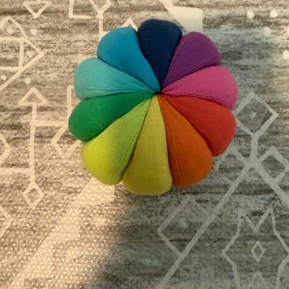 Lovevery “The Sensor” Play Kit - Months 5-6 | Complete Set | Montessori Baby Toy - Picture 3 of 8